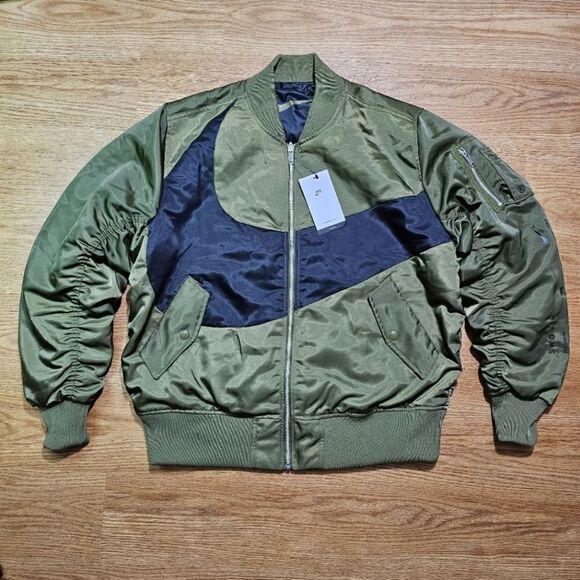 Nike Sportswear Big Swoosh Reversible Bomber Jacket Therma-FIT DD6055-326 Black